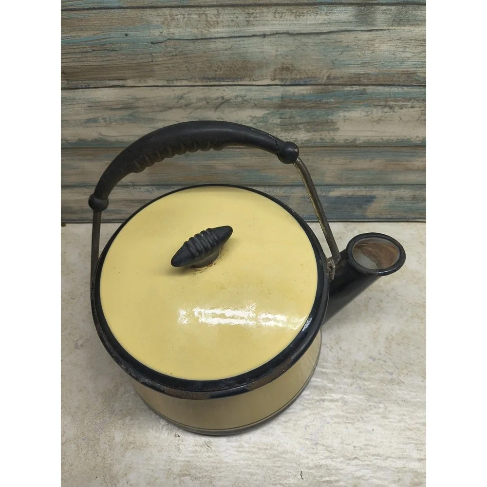 VINTAGE‎ IVORY WITH BLACK TRIM ENAMELWARE KOOK TEA POT